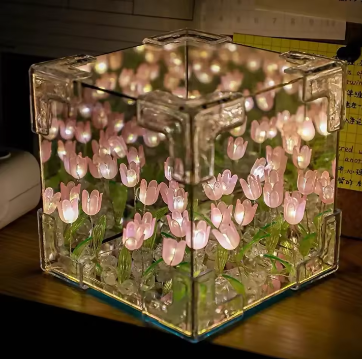 Tulip Cube Night Light