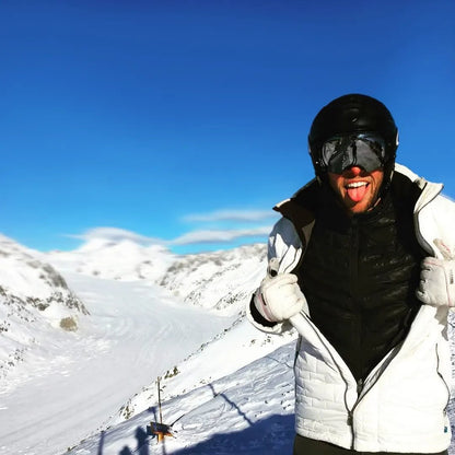 VitalWarm: Adjustable Heated Vest for All-Weather Comfort