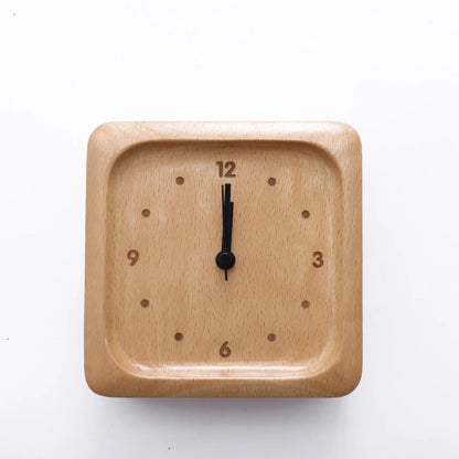 WOODMORN – Elegant alarm clock made of beech wood for a stylish home