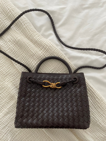 Woven Handbag Small – Compact and Elegant Braided Bag