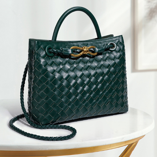 Woven Handbag Small – Compact and Elegant Braided Bag
